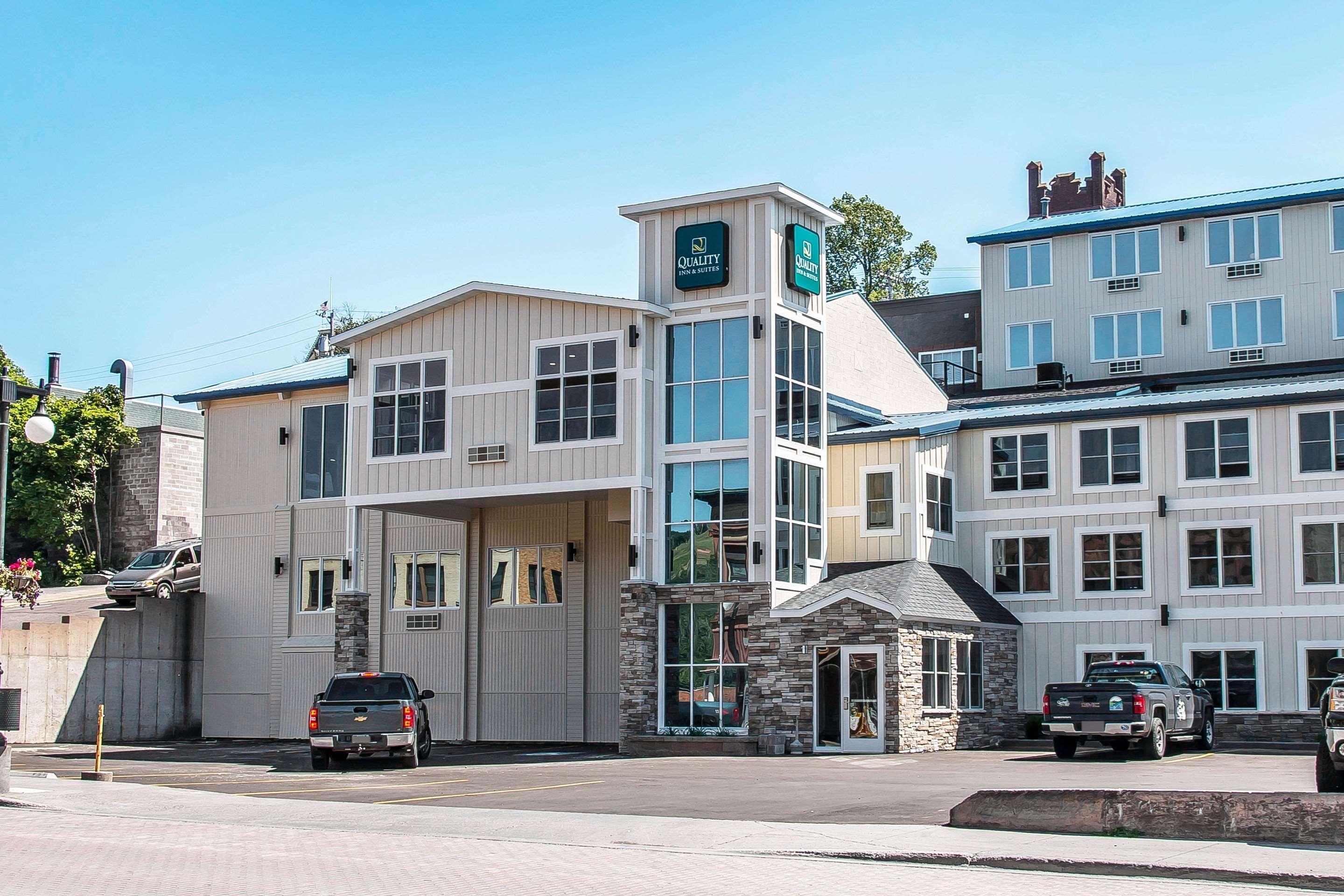 Quality Inn & Suites Houghton Esterno foto