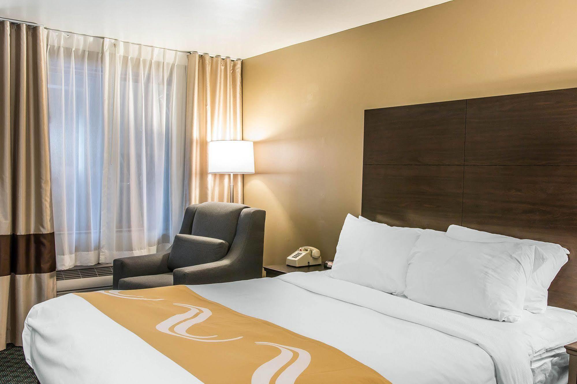 Quality Inn & Suites Houghton Esterno foto