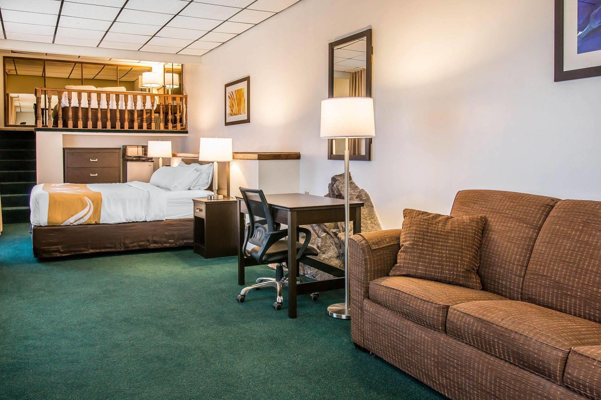 Quality Inn & Suites Houghton Esterno foto
